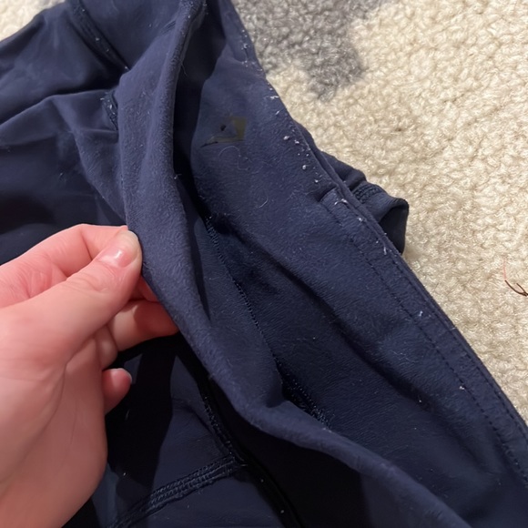 navy blue Ivivva leggings - Picture 3 of 3